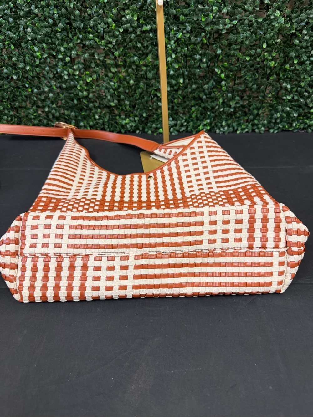 Anthropologie Love Knot Slouchy Bag: Woven Faux-Leather Canvas Edition - Picture 6 of 14
